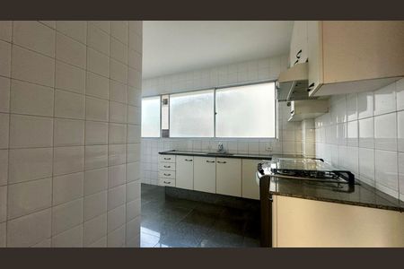 Cozinha  de apartamento à venda com 3 quartos, 100m² em Serra, Belo Horizonte