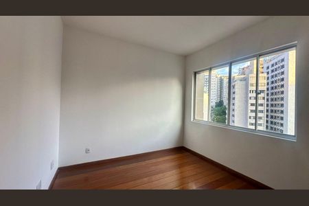 Apartamento à venda com 100m², 3 quartos e 1 vaga Apartamento à venda com 100m², 3 quartos e 1 vagaQuarto