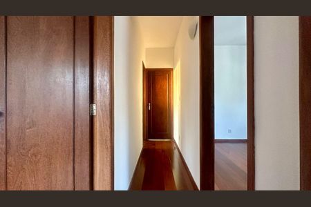 Apartamento à venda com 100m², 3 quartos e 1 vaga Apartamento à venda com 100m², 3 quartos e 1 vagaCorredor