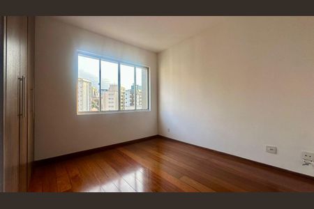 Quarto de apartamento à venda com 3 quartos, 100m² em Serra, Belo Horizonte