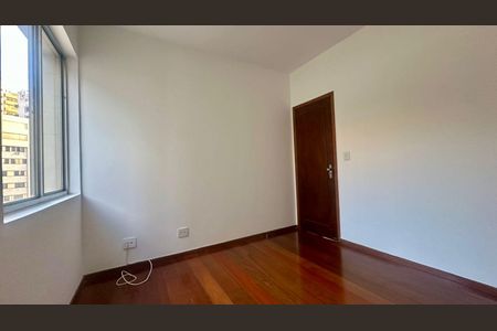Apartamento à venda com 100m², 3 quartos e 1 vaga Apartamento à venda com 100m², 3 quartos e 1 vagaQuarto