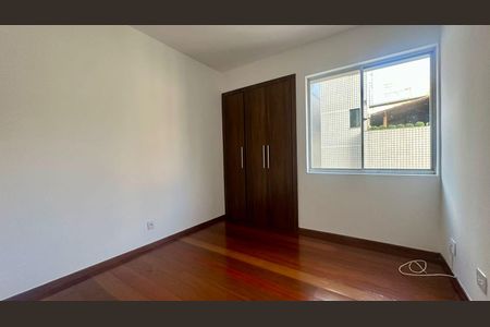 Apartamento à venda com 100m², 3 quartos e 1 vaga Apartamento à venda com 100m², 3 quartos e 1 vagaQuarto