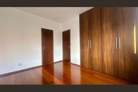 Apartamento à venda com 100m², 3 quartos e 1 vaga Apartamento à venda com 100m², 3 quartos e 1 vagaQuarto