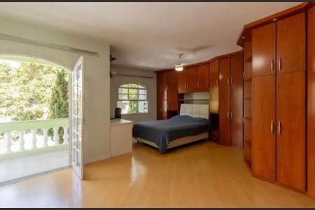 Casa à venda com 300m², 4 quartos e 6 vagas