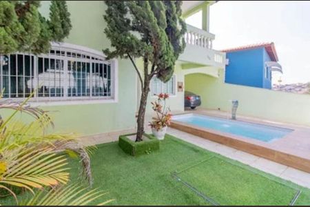 Casa à venda com 300m², 4 quartos e 6 vagas