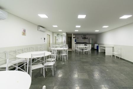 Apartamento para alugar com 57m², 2 quartos e 1 vagaÁrea comum - Salão de festas