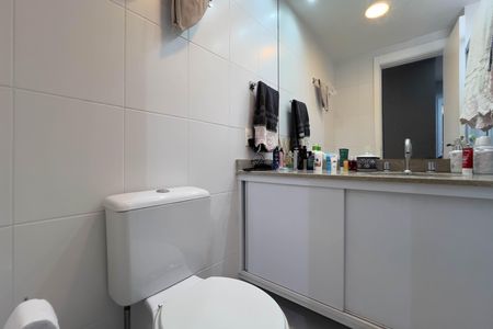 Apartamento para alugar com 100m², 2 quartos e 2 vagas Apartamento para alugar com 100m², 2 quartos e 2 vagasBanheiro do quarto 1