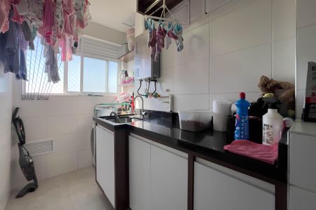 Apartamento para alugar com 100m², 2 quartos e 2 vagas Apartamento para alugar com 100m², 2 quartos e 2 vagasCozinha e área de serviço