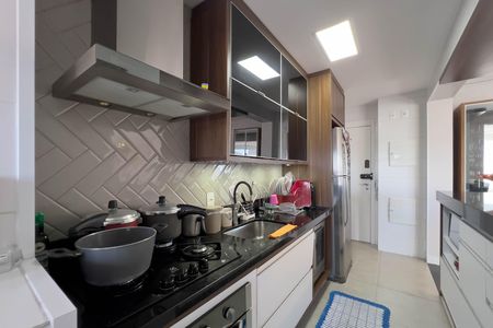 Apartamento para alugar com 100m², 2 quartos e 2 vagas Apartamento para alugar com 100m², 2 quartos e 2 vagasCozinha e área de serviço
