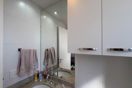 Apartamento para alugar com 100m², 2 quartos e 2 vagas Apartamento para alugar com 100m², 2 quartos e 2 vagasBanheiro