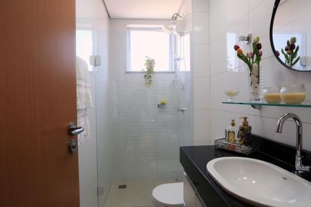 Apartamento à venda com 58m², 2 quartos e 2 vagas Apartamento à venda com 58m², 2 quartos e 2 vagasBanheiro