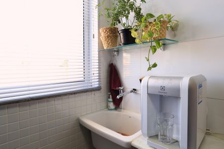 Apartamento à venda com 58m², 2 quartos e 2 vagas Apartamento à venda com 58m², 2 quartos e 2 vagasCozinha e Área de Serviço