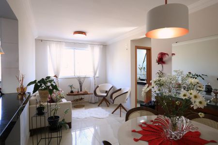Sala de apartamento à venda com 2 quartos, 58m² em Santa Efigênia, Belo Horizonte