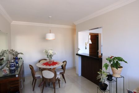 Sala de apartamento à venda com 2 quartos, 58m² em Santa Efigênia, Belo Horizonte