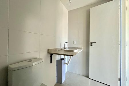 Apartamento à venda com 106m², 3 quartos e 2 vagas Apartamento à venda com 106m², 3 quartos e 2 vagasBanheiro da Suíte 2