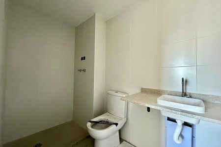 Apartamento à venda com 106m², 3 quartos e 2 vagas Apartamento à venda com 106m², 3 quartos e 2 vagasBanheiro da Suíte 2