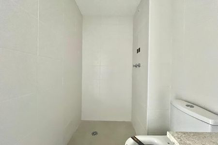 Apartamento à venda com 106m², 3 quartos e 2 vagas Apartamento à venda com 106m², 3 quartos e 2 vagasBanheiro da Suíte 2
