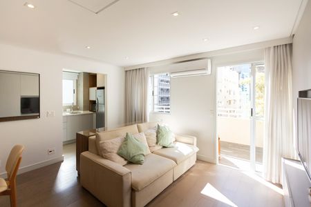 Apartamento à venda com 76m², 2 quartos e 2 vagas Apartamento à venda com 76m², 2 quartos e 2 vagasSala
