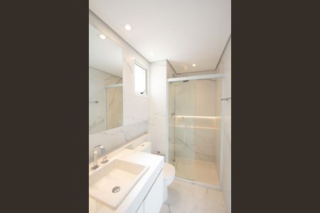 Apartamento à venda com 76m², 2 quartos e 2 vagas Apartamento à venda com 76m², 2 quartos e 2 vagasBanheiro da Suíte