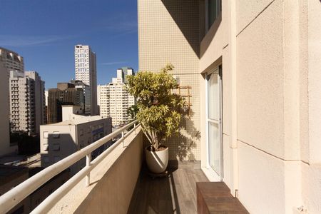 Apartamento à venda com 76m², 2 quartos e 2 vagas Apartamento à venda com 76m², 2 quartos e 2 vagasVaranda