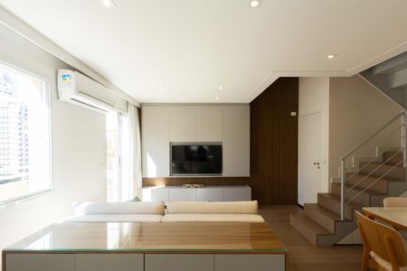 Sala de apartamento à venda com 2 quartos, 76m² em Itaim Bibi, São Paulo