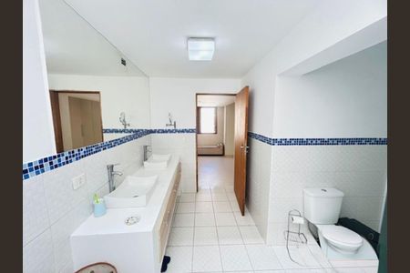 Casa à venda com 3 quartos, 120m² em Vila Madalena, São Paulo