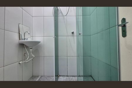 Casa para alugar com 110m², 2 quartos e sem vagaBanheiro da suíte 