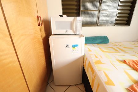 Quarto Suíte de kitnet/studio para alugar com 1 quarto, 25m² em Santa Mônica, Uberlândia