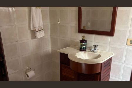 Casa à venda com 300m², 3 quartos e 1 vaga