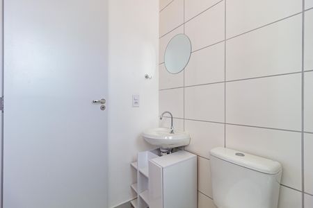 Apartamento à venda com 40m², 2 quartos e sem vaga Apartamento à venda com 40m², 2 quartos e sem vagaBanheiro