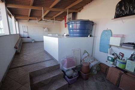 Casa à venda com 354m², 3 quartos e 2 vagas Casa à venda com 354m², 3 quartos e 2 vagasDeposito