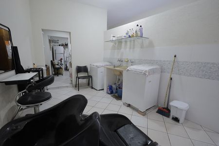 Casa à venda com 354m², 3 quartos e 2 vagas Casa à venda com 354m², 3 quartos e 2 vagasEdicula