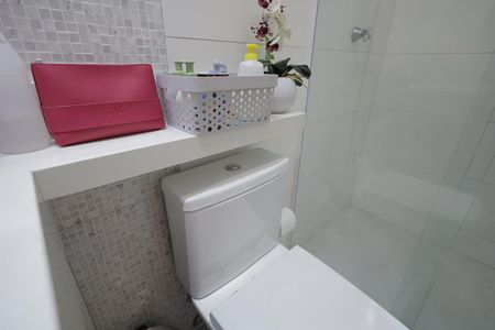 Casa à venda com 354m², 3 quartos e 2 vagas Casa à venda com 354m², 3 quartos e 2 vagasBanheiro Suíte 2