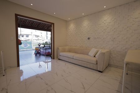 Sala de casa à venda com 3 quartos, 354m² em Vila Curuçá, Santo André
