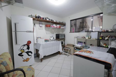 Casa à venda com 354m², 3 quartos e 2 vagas Casa à venda com 354m², 3 quartos e 2 vagasEdicula