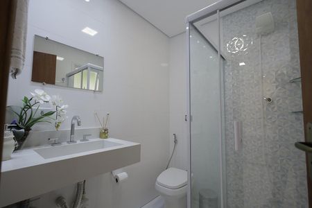 Casa à venda com 354m², 3 quartos e 2 vagas Casa à venda com 354m², 3 quartos e 2 vagasBanheiro Quarto Suíte 1