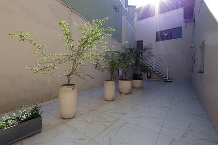 Casa à venda com 354m², 3 quartos e 2 vagas Casa à venda com 354m², 3 quartos e 2 vagasQuintal