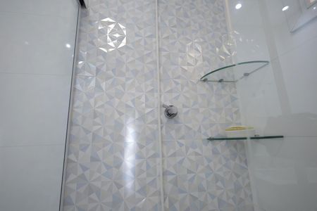 Casa à venda com 354m², 3 quartos e 2 vagas Casa à venda com 354m², 3 quartos e 2 vagasBanheiro Quarto Suíte 1