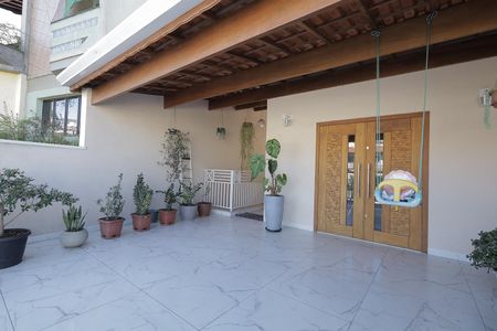 Casa à venda com 354m², 3 quartos e 2 vagas Casa à venda com 354m², 3 quartos e 2 vagasSacada
