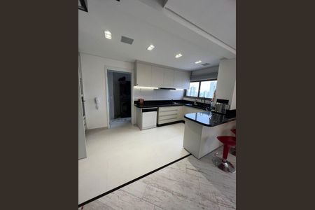 Apartamento à venda com 236m², 4 quartos e 3 vagas