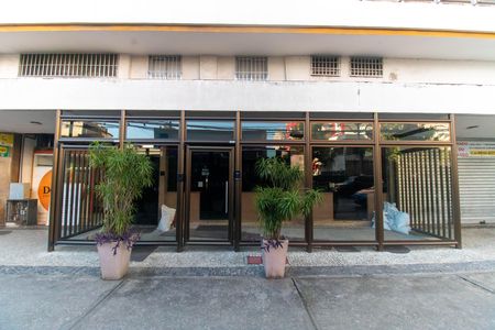 Apartamento à venda com 46m², 1 quarto e 1 vaga Apartamento à venda com 46m², 1 quarto e 1 vagaFachada