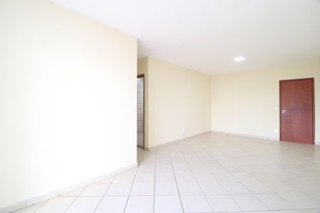 Sala de apartamento para alugar com 3 quartos, 110m² em Centro, Uberlândia