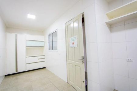 Casa à venda com 185m², 2 quartos e 2 vagas