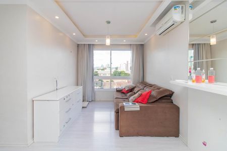 Sala de apartamento para alugar com 3 quartos, 70m² em Partenon, Porto Alegre