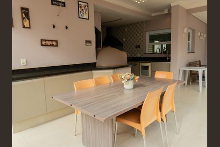 Casa de condomínio para alugar com 252m², 3 quartos e 4 vagas Casa de condomínio para alugar com 252m², 3 quartos e 4 vagasÁrea gourmet