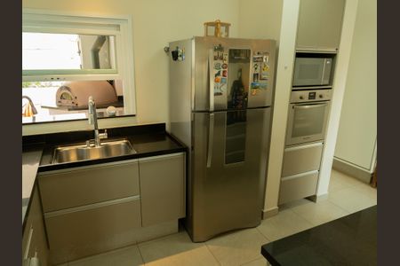 Casa de condomínio para alugar com 252m², 3 quartos e 4 vagas Casa de condomínio para alugar com 252m², 3 quartos e 4 vagasCozinha