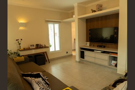 Casa de condomínio para alugar com 252m², 3 quartos e 4 vagas Casa de condomínio para alugar com 252m², 3 quartos e 4 vagasSala