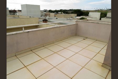 Casa de condomínio para alugar com 252m², 3 quartos e 4 vagas Casa de condomínio para alugar com 252m², 3 quartos e 4 vagasVaranda