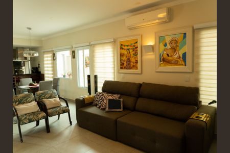 Sala de casa de condomínio para alugar com 3 quartos, 252m² em Parque Bom Retiro, Paulínia