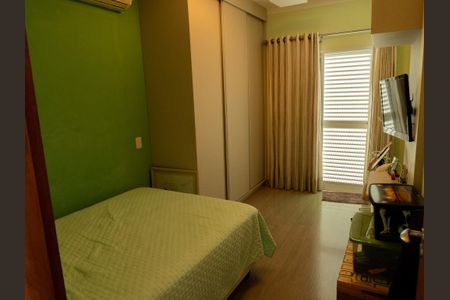Casa de condomínio para alugar com 252m², 3 quartos e 4 vagas Casa de condomínio para alugar com 252m², 3 quartos e 4 vagasQuarto 1